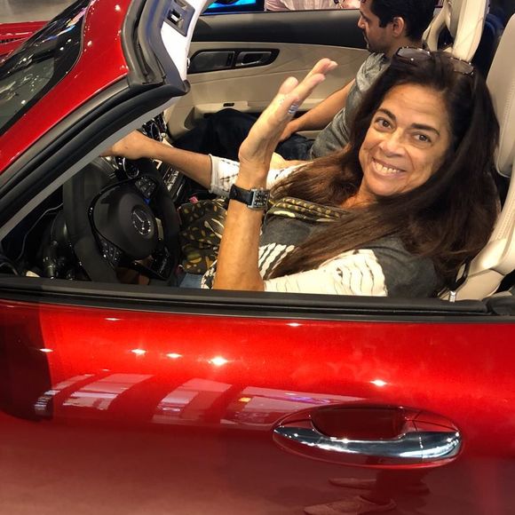 Meet your Posher, Mindy - Picture 1 of 1